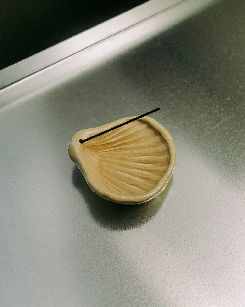 inaugustcompany_ceramic_shell_incense_holder-4