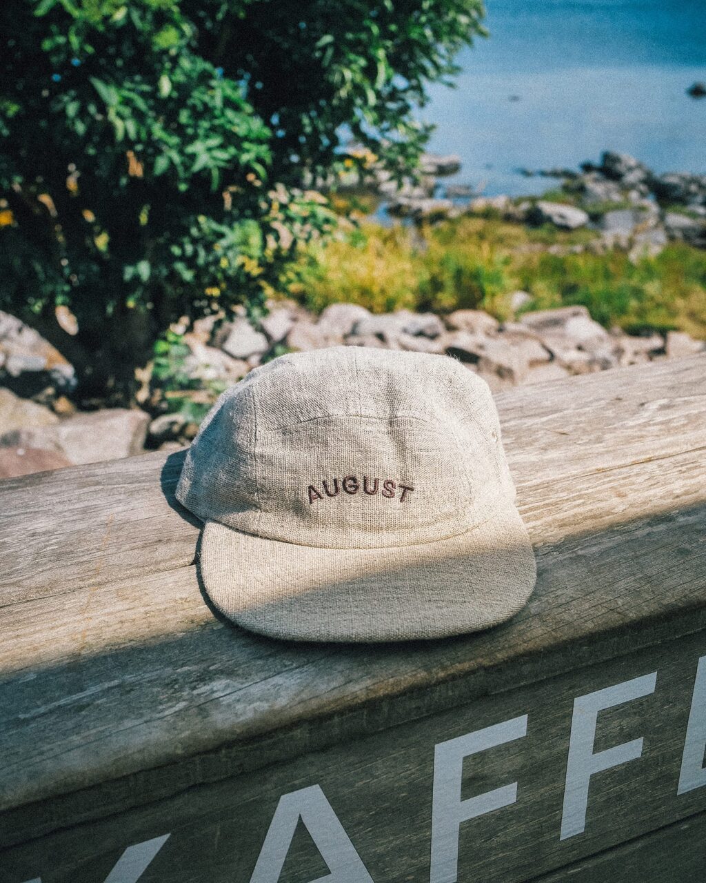 Linen Cap | August