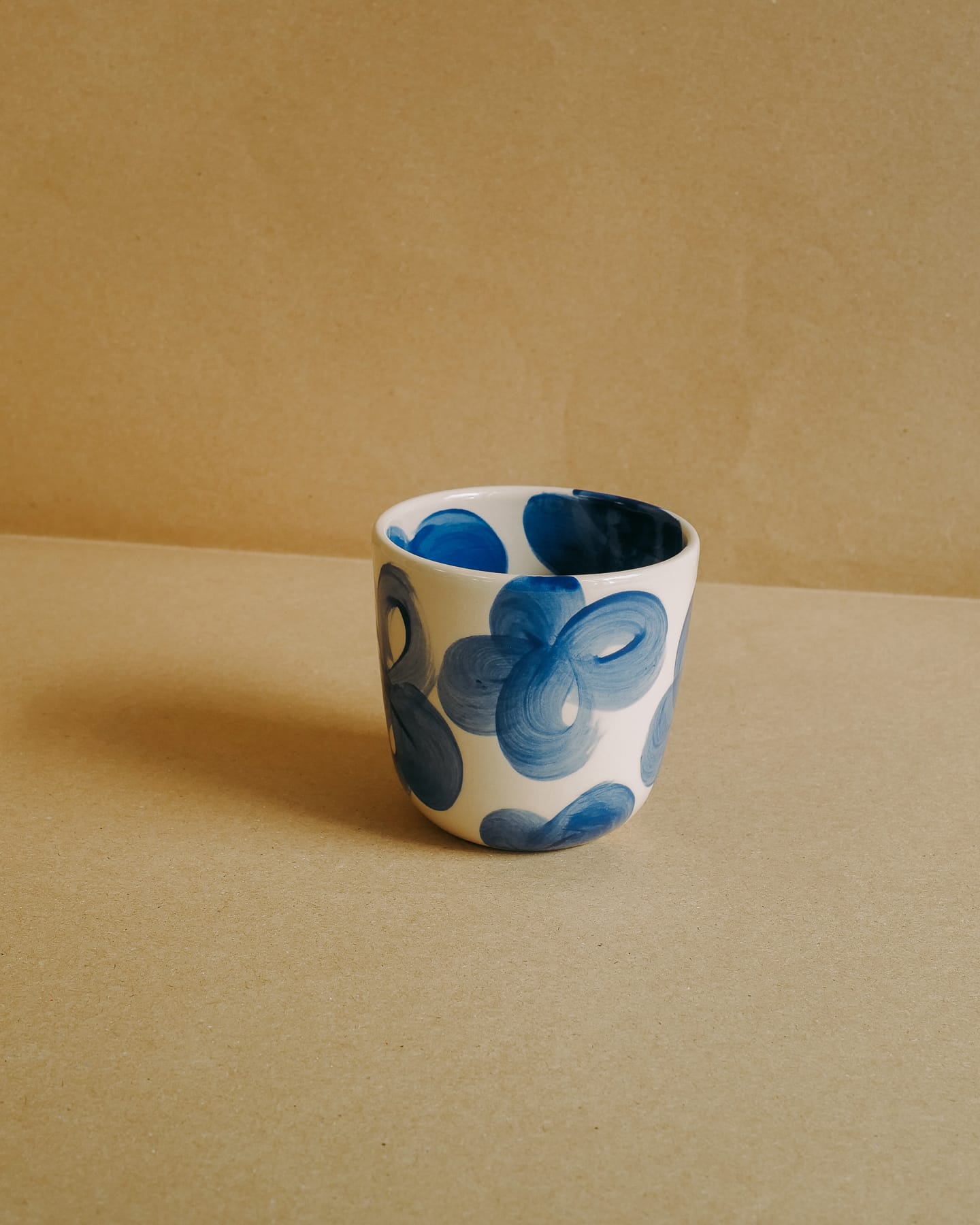 Sample Sale Medium Cup | Blue Flowers