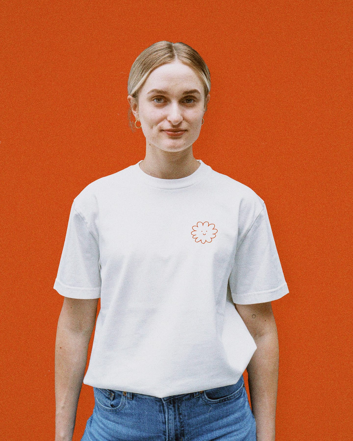 Sunfolk Market Red Outline Flower T-shirt